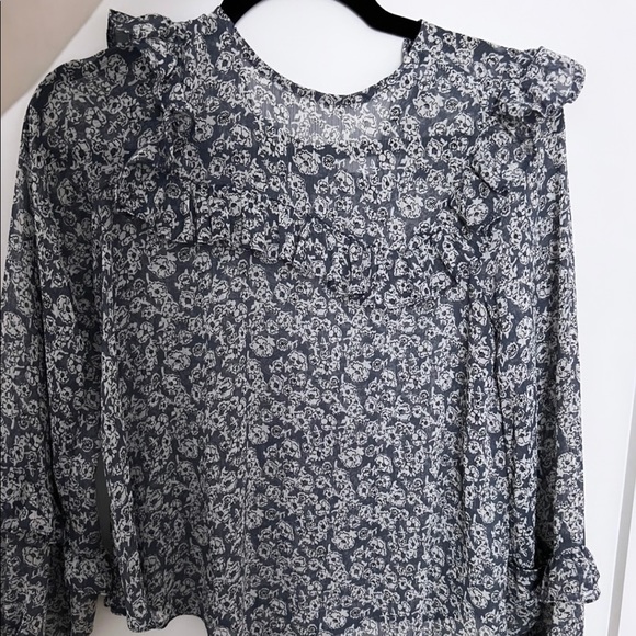 NEW LOOK flowy airy top - Picture 2 of 5